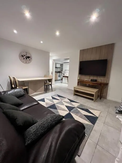 T3 Au Coeur D'Une Villa Moderne Frejus Apartment