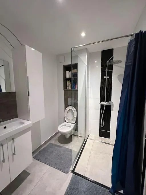 T3 Au Coeur D'Une Villa Moderne Frejus